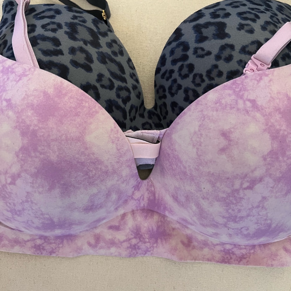 2 Victoria’s Secret “incredible” bras